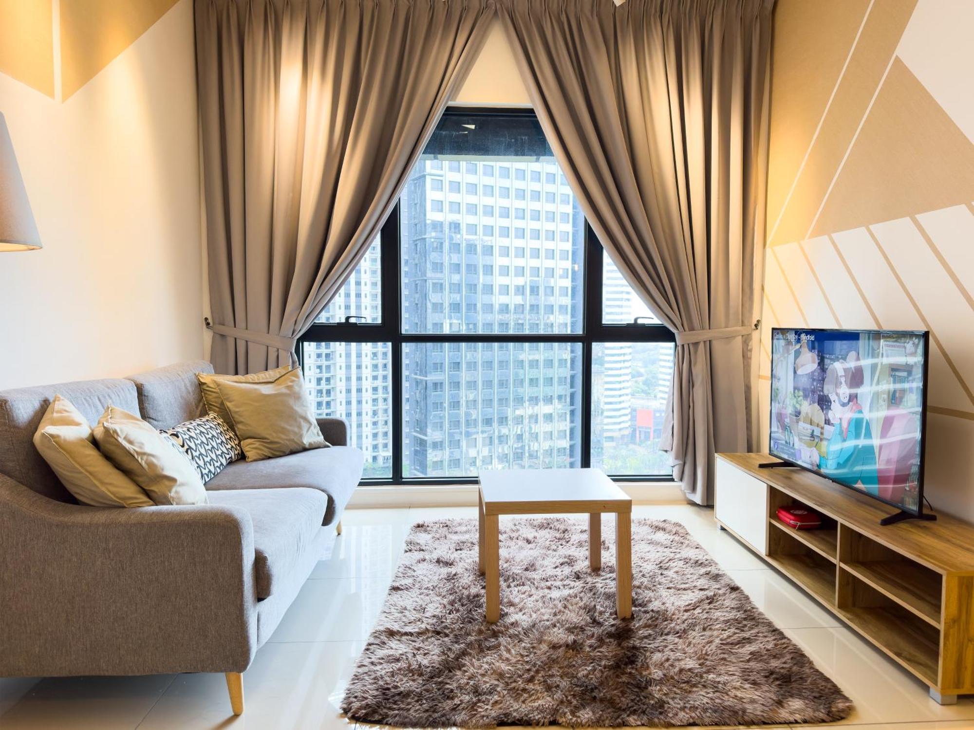 5 Pax - Bangsar South - 7 Mins Drive To Mid Valley Pangsapuri Kuala Lumpur